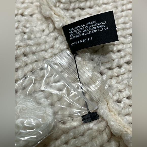 Club Monaco sweater, Size Small - Picture 8 of 9